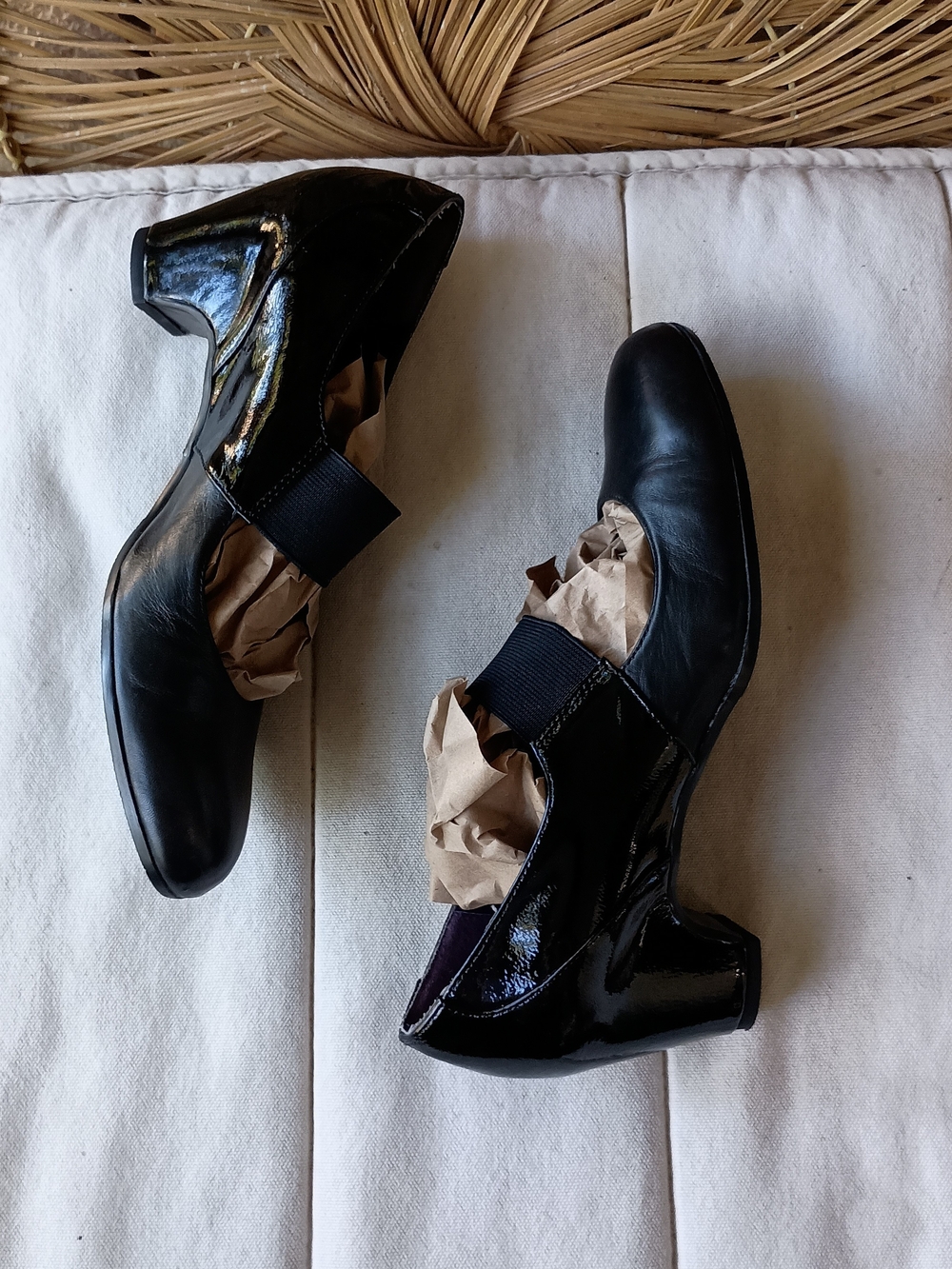Vaneli Black Mary Jane Elastic Strap Women's Shoe_8 Slim